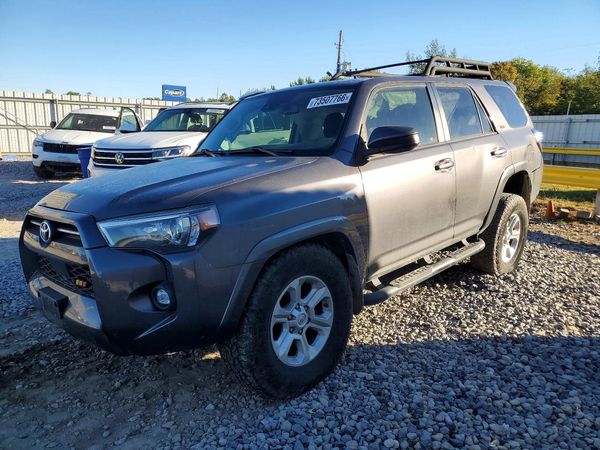 2021 TOYOTA 4RUNNER SRS — Front 3/4