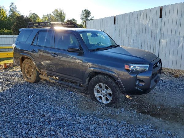 2021 TOYOTA 4RUNNER SRS — Passenger 3/4