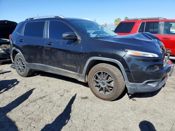 2015 JEEP CHEROKEE Latitude — Passenger 3/4