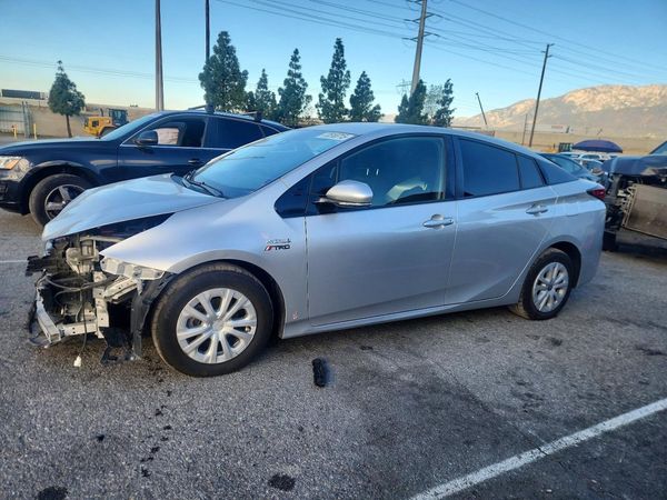 2019 TOYOTA PRIUS