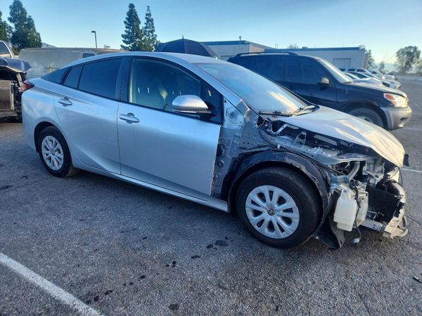 2019 TOYOTA PRIUS