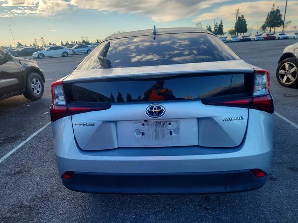 2019 TOYOTA PRIUS