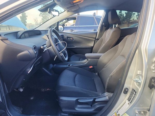 2019 TOYOTA PRIUS