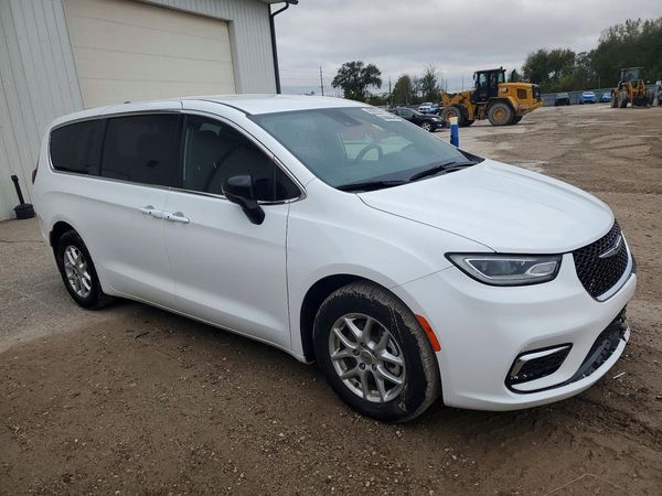 2025 CHRYSLER PACIFICA Select — Passenger 3/4