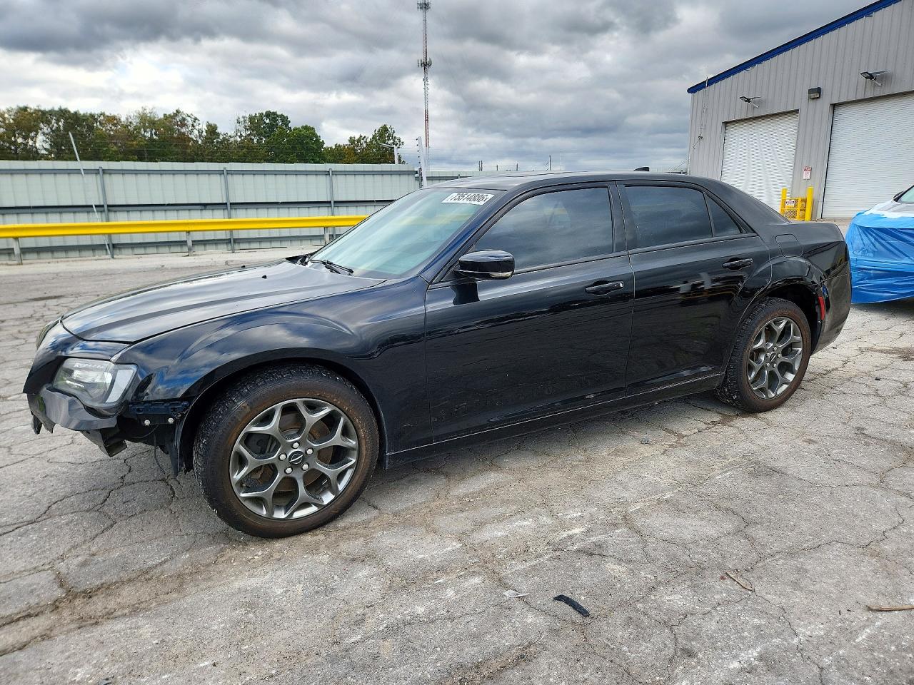 2015 CHRYSLER 300 300S — Front 3/4
