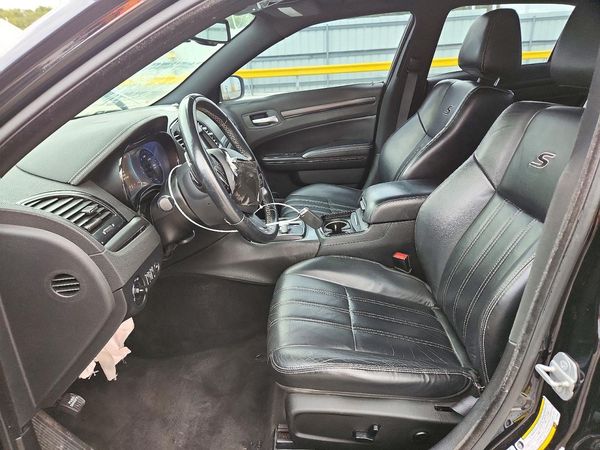 2015 CHRYSLER 300 300S — DENT