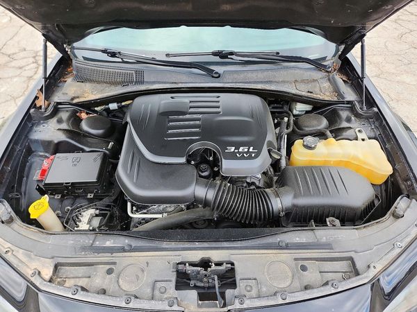 2015 CHRYSLER 300 300S — Engine bay