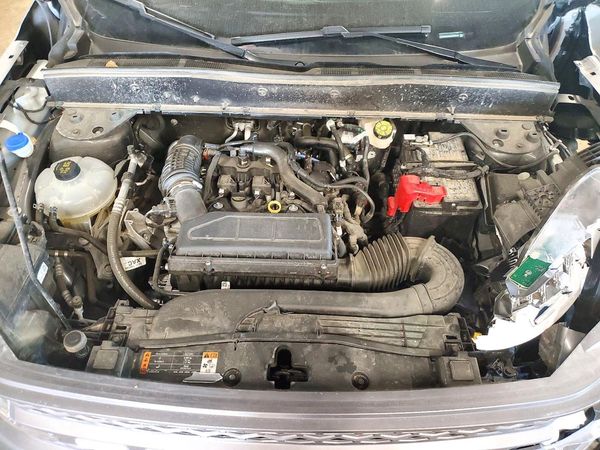 2025 FORD BRONCO BIG BEND — Engine bay