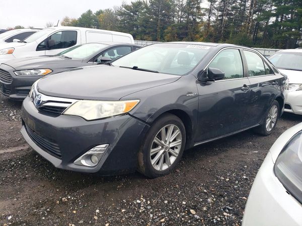 2012 TOYOTA CAMRY SOLA — DSFA — Front 3/4