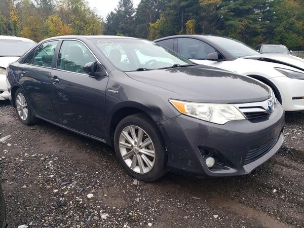 2012 TOYOTA CAMRY SOLA Hybrid — Passenger 3/4