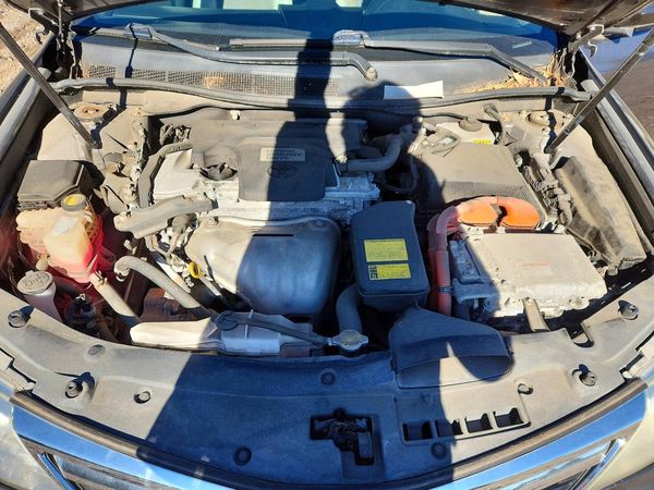 2012 TOYOTA CAMRY SOLA Hybrid — Engine bay