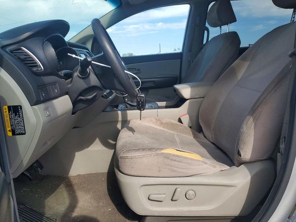 2017 KIA SEDONA LX — DENT