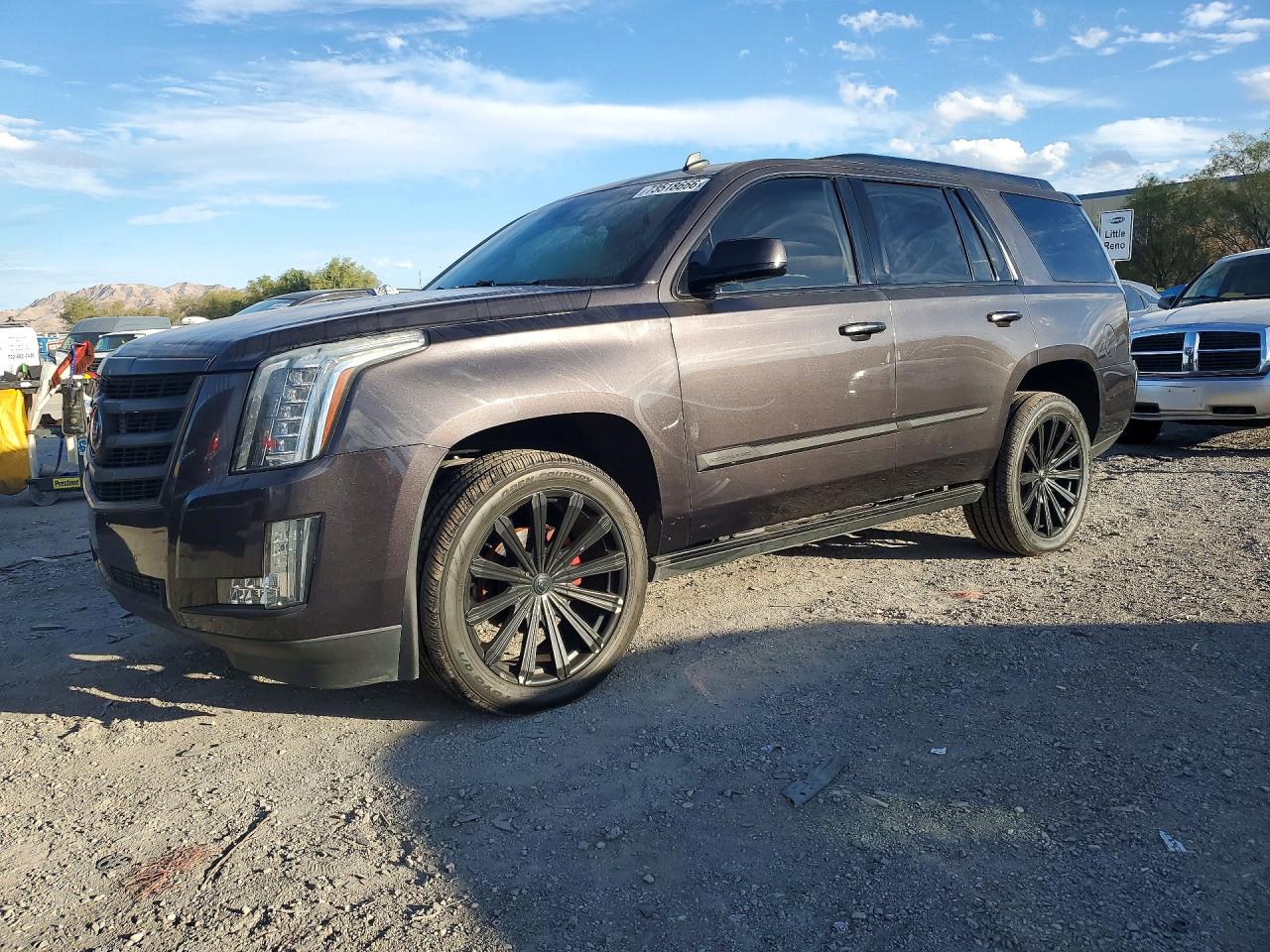 2015 CADILLAC ESCALADE Premium — Front 3/4