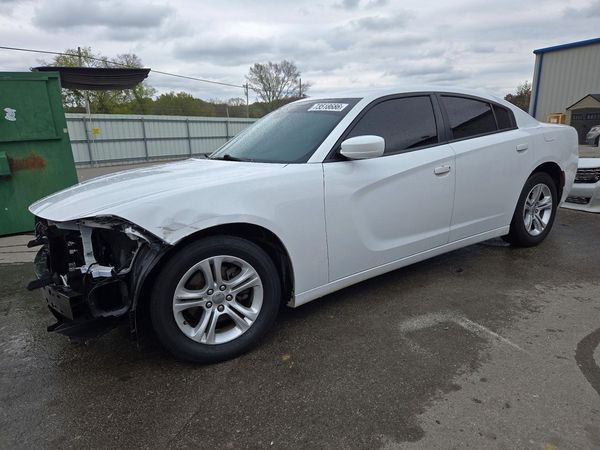 2017 DODGE CHARGER SE — Front 3/4