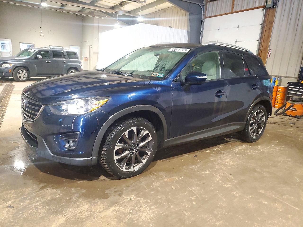 2016 MAZDA CX-5 Grand Touring/GT — Front 3/4