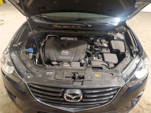 2016 MAZDA CX-5 Grand Touring/GT — Engine bay