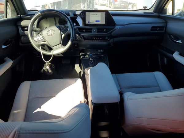 2025 LEXUS UX 300H — CKPT