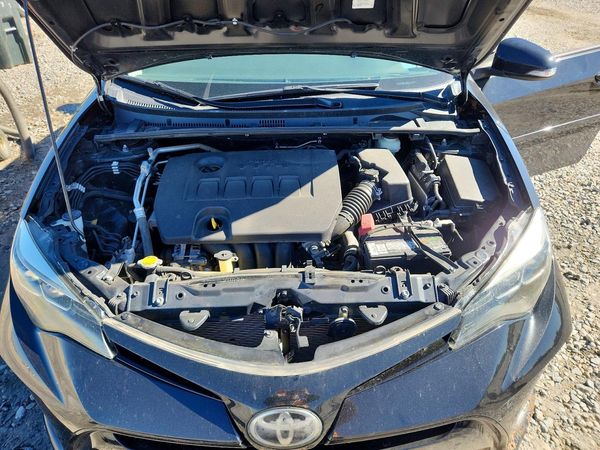 2017 TOYOTA COROLLA — Engine bay