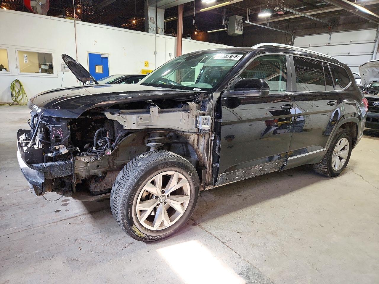 2018 VOLKSWAGEN ATLAS 4Motion SEL — Front 3/4