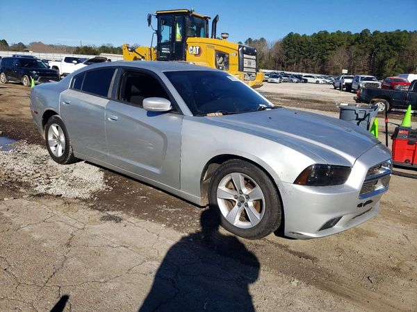 2012 DODGE CHARGER SE