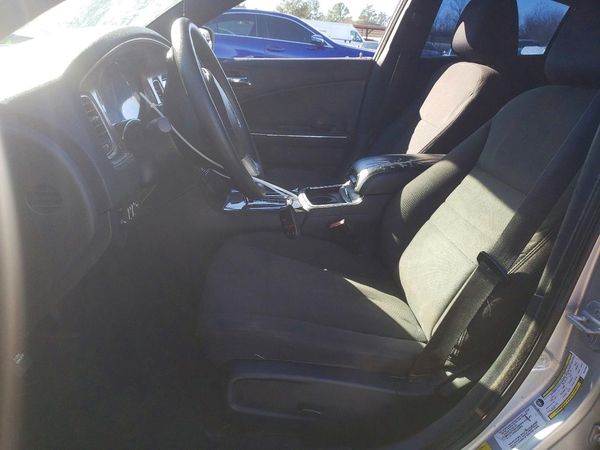 2012 DODGE CHARGER SE