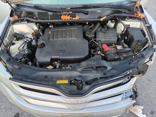 2013 TOYOTA VENZA — Engine bay