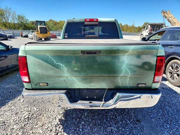 2019 RAM 1500 CLASSIC SLT — DIRR