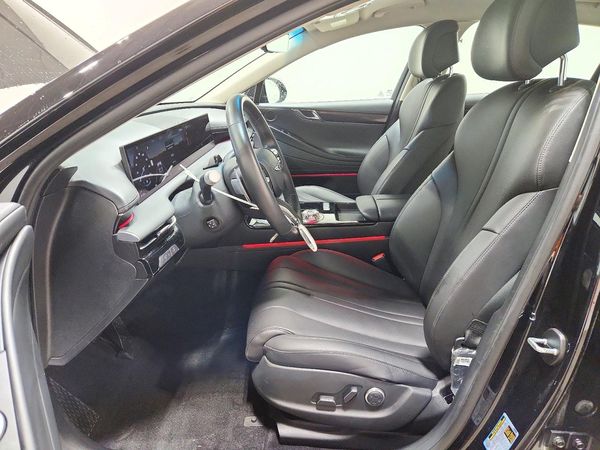 2026 GENESIS G80 2.5T — DENT