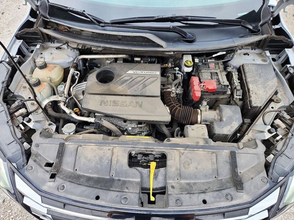 2025 NISSAN ROGUE SV — Engine bay