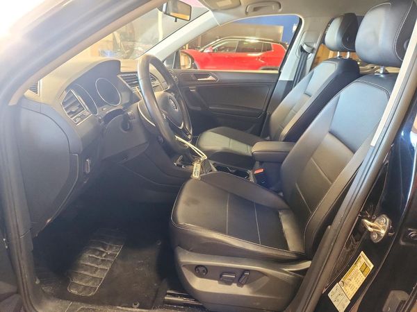 2021 VOLKSWAGEN TIGUAN — DENT