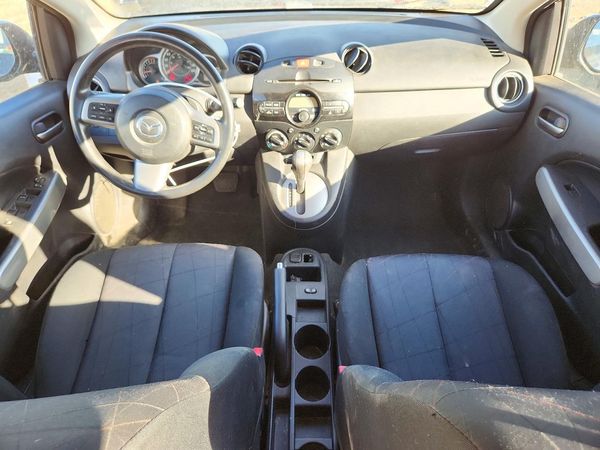 2013 MAZDA MAZDA2 Sport/GX — CKPT