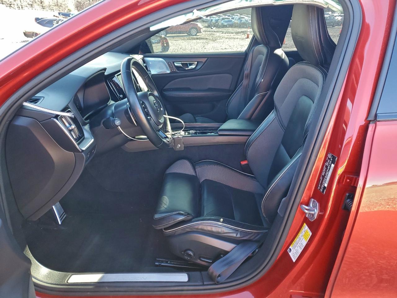 2019 VOLVO S60 R-Design