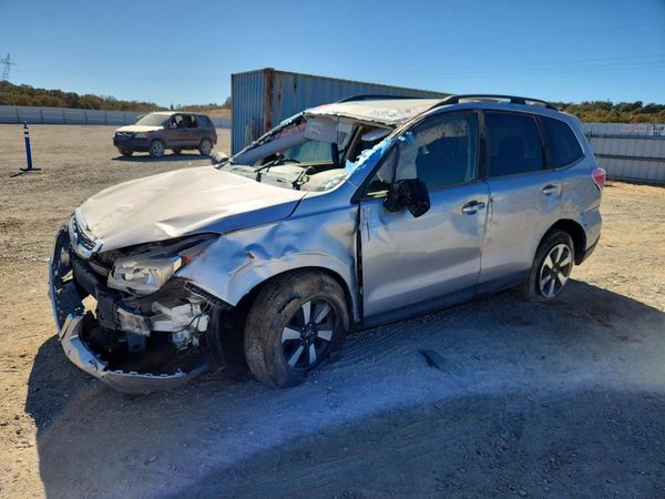 2018 SUBARU FORESTER Premium+CWP — Front 3/4