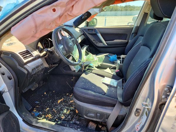 2018 SUBARU FORESTER Premium+CWP — DENT