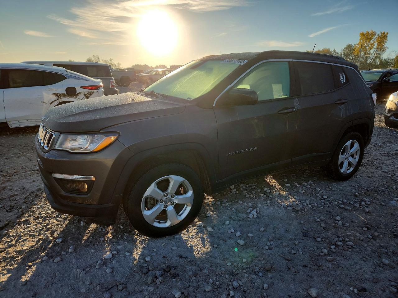 2019 JEEP COMPASS — Front 3/4