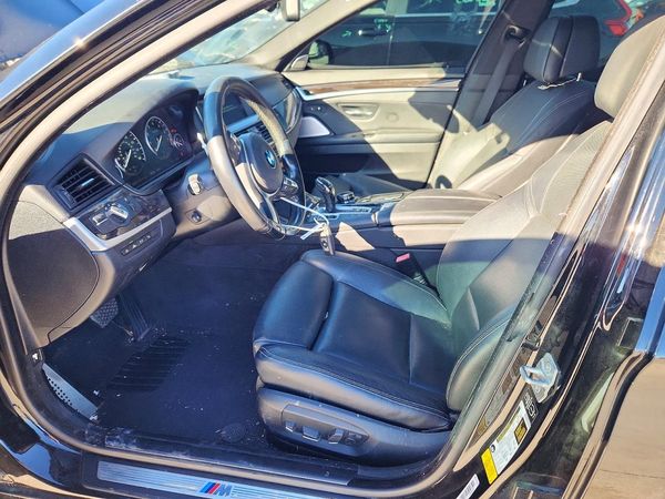 2014 BMW 550 — DENT