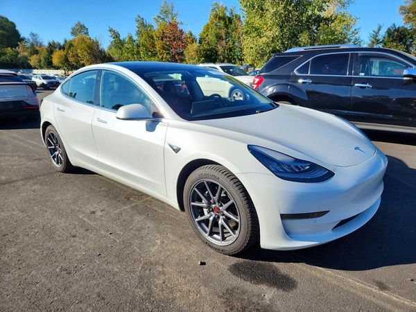 2020 TESLA MODEL 3 — Passenger 3/4
