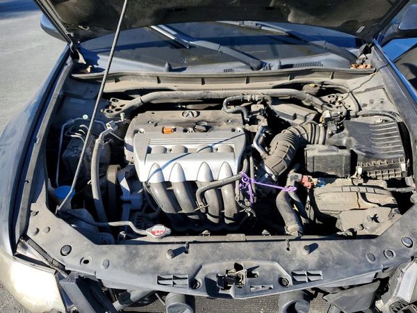 2012 ACURA TSX Tech — Engine bay
