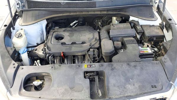 2016 KIA SORENTO L / LX — Engine bay