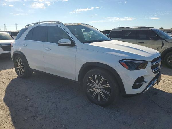 2026 MERCEDES-BENZ GLE — Passenger 3/4