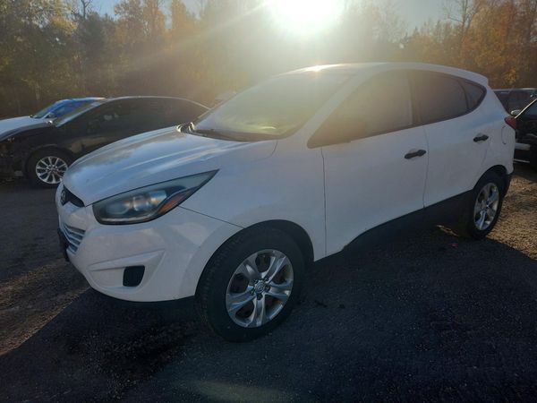 2014 HYUNDAI TUCSON GL (Middle-low Level) — Front 3/4