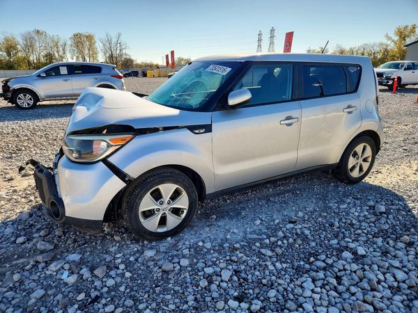 2014 KIA SOUL GL(BASE) — Front 3/4