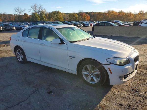 2012 BMW 528 — Passenger 3/4