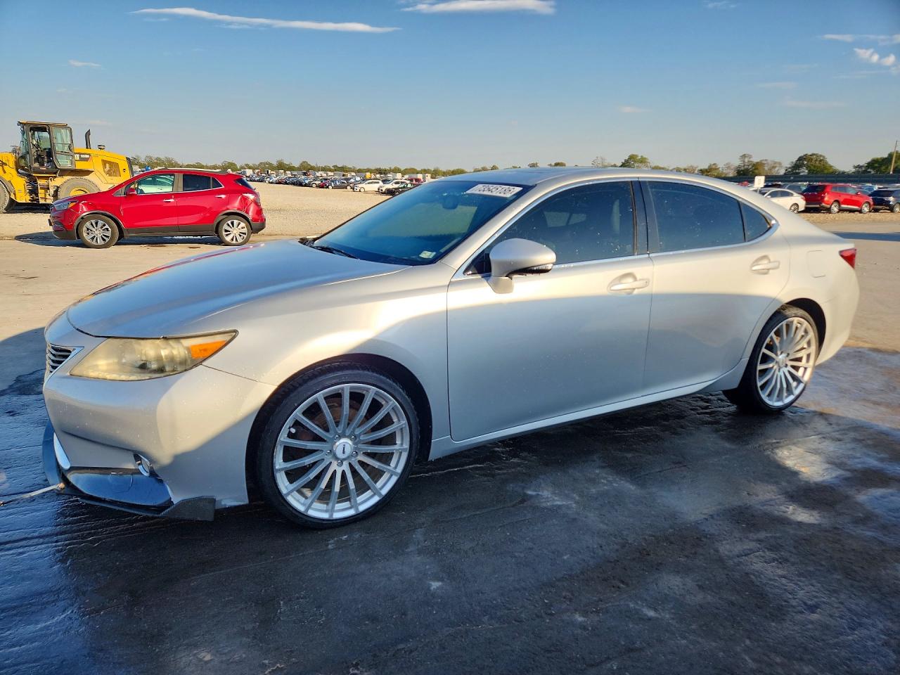 2013 LEXUS ES 350 — Front 3/4
