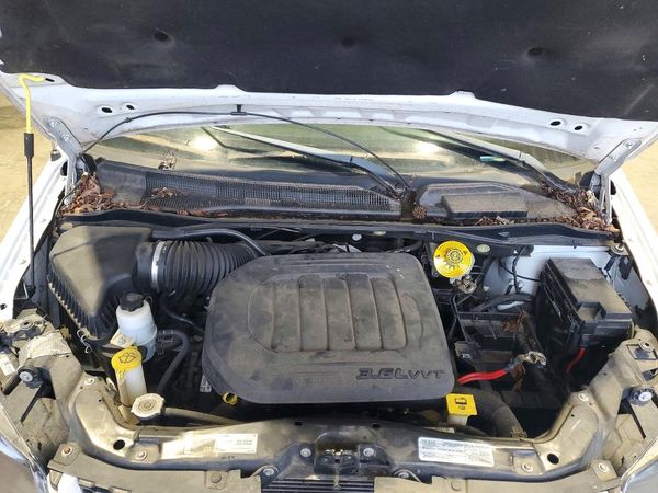 2019 DODGE GRAND CARAVAN GT — Engine bay