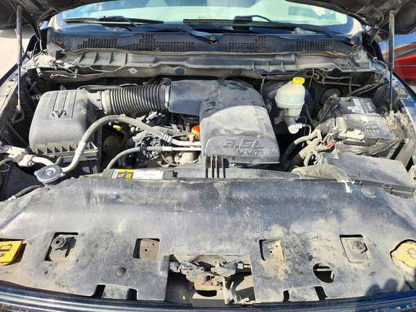 2016 RAM 1500 SLT — Engine bay