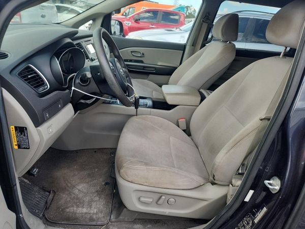2015 KIA SEDONA GL - Middle-low — DENT