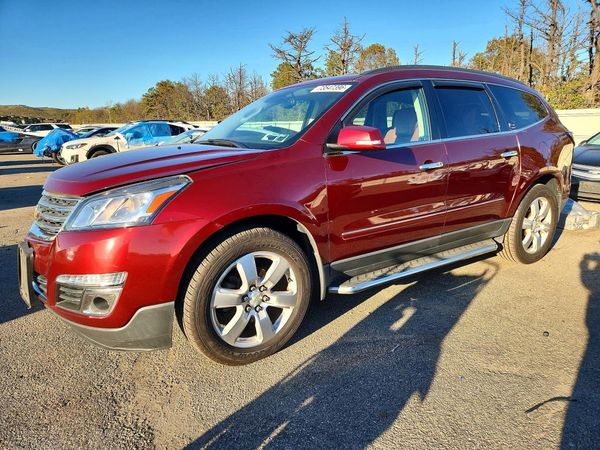 2017 CHEVROLET TRAVERSE Premier — Front 3/4