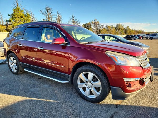 2017 CHEVROLET TRAVERSE Premier — Passenger 3/4
