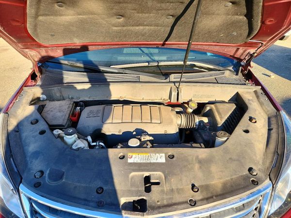 2017 CHEVROLET TRAVERSE Premier — Engine bay